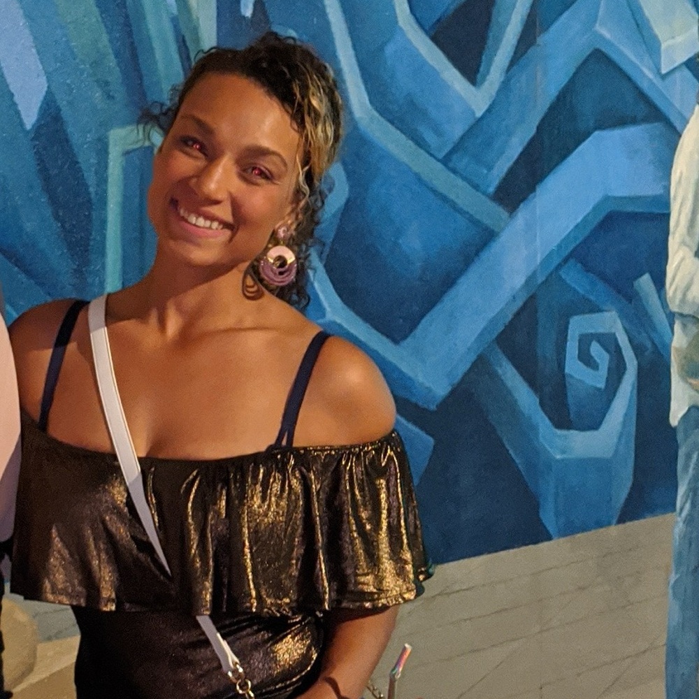 Meet your Posher, Stacy